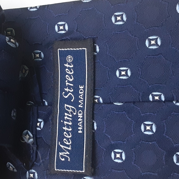 Meeting Street Tie. 100% silk. Hand Made Stylish Men's - Picture 3 of 3